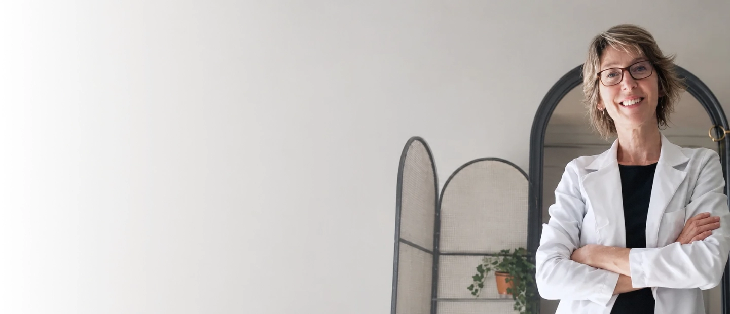Aline Tisato Hero Banner